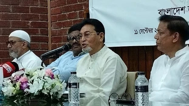 ভারতের সঙ্গে ১০১ চুক্তি পর্যালোচনা করছে ঢাকা