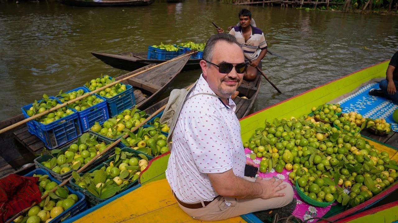 বাংলার ভেনিসের সৌন্দর্যে মুগ্ধ মার্কিন রাষ্ট্রদূত