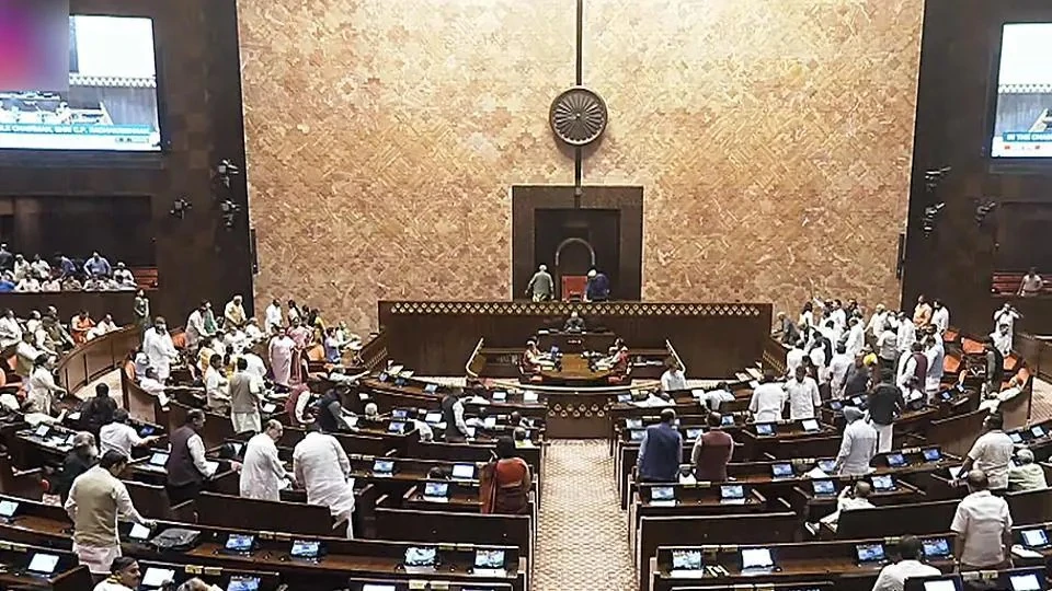 কেরালা রাজ্যের নতুন নাম ‘কেরালম’