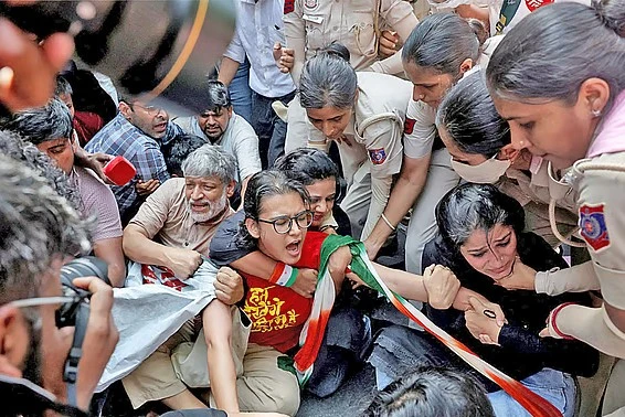 যেভাবে ফ্যাসিবাদের আঁতুড়ঘর হয়ে উঠছে ভারত
