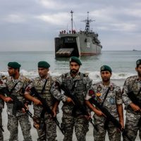 হরমুজ প্রণালি বন্ধ করলো ইরান