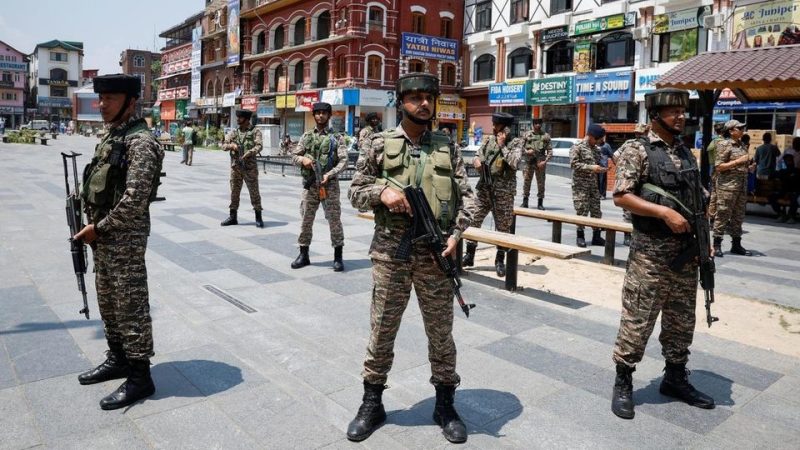 কাশ্মীরের মর্যাদা পুনর্বহালে সুপ্রিম কোর্টে শুনানি শুক্রবার