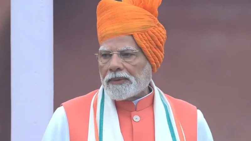 স্বাধীনতা দিবসের ভাষণে অনুপ্রবেশকারীদের প্রতি মোদির হুঁশিয়ারি