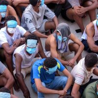 অনলাইন প্রতারণা কেন্দ্র থেকে ২ হাজারের বেশি মানুষ আটক