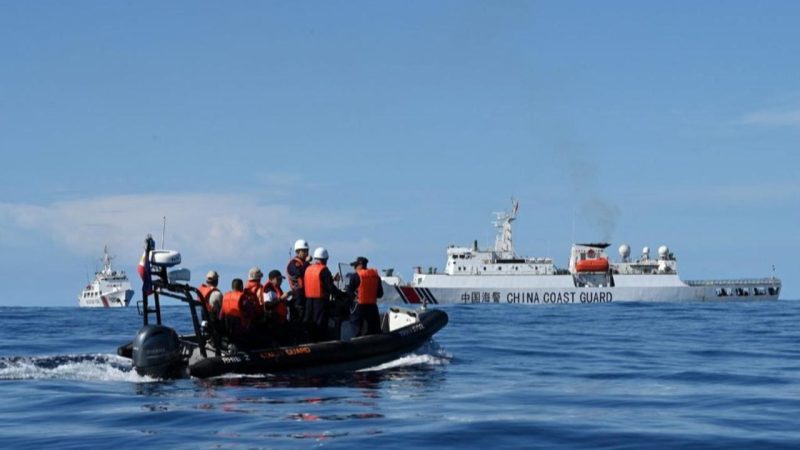 দক্ষিণ চীন সাগরে মার্কিন নৌবাহিনীর জেট ও হেলিকপ্টার বিধ্বস্ত