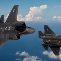 উদ্বিগ্ন ইসরায়েল, সৌদি আরবকে এফ-৩৫ যুদ্ধবিমান দেবেন ট্রাম্প