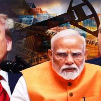 ভারত: দুই নৌকায় পা রেখে চলার দিন শেষ