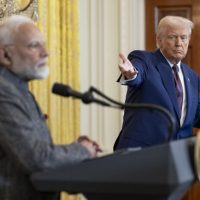 ট্রাম্পের শুল্কের আঘাতে কঠিন সংকটে ভারত